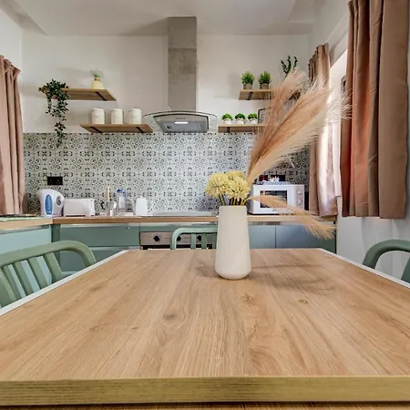 Sunny 2-bedroom Maisonette Near St Pauls Bay And Northern Beaches * St. Paul's Bay